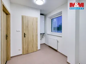 Pronájem kanceláře, Dobřany, Alšova, 56 m2