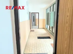 Pronájem bytu 2+kk, Praha - Střížkov, Roudnická, 43 m2