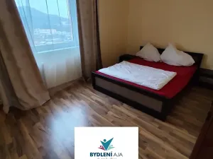 Prodej bytu 4+1, Teplice, Pod školou, 77 m2