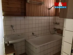 Prodej rodinného domu, Podhradní Lhota, 280 m2