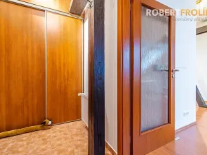 Pronájem bytu 1+kk, Praha - Ruzyně, Sobínská, 36 m2
