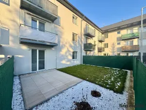 Prodej bytu 2+kk, Milovice, Armádní, 48 m2