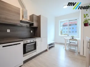 Prodej bytu 1+1, Milovice, Topolová, 44 m2