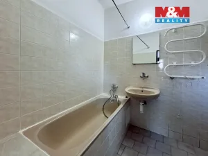 Pronájem rodinného domu, Pardubice - Svítkov, Hradčanská, 90 m2