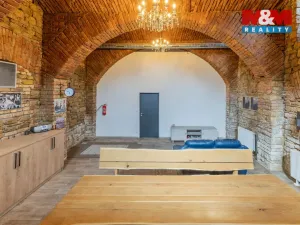 Prodej komerční nemovitosti, Kroměříž, Tovačovského, 106 m2