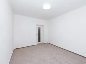 Pronájem bytu 3+1, Praha - Braník, Jeremenkova, 71 m2