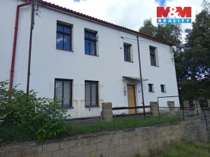 Pronájem skladu, Doksy, Valdštejnská, 1730 m2