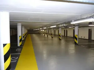 Pronájem garážového stání, Praha - Vinohrady, Korunní, 20 m2