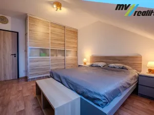 Prodej bytu 4+kk, Milovice, Kaštanová, 131 m2