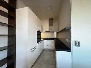 Pronájem bytu 3+kk, Pardubice, Štrossova, 83 m2