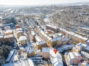 Prodej bytu 2+kk, Karlovy Vary, nám. V. Řezáče, 68 m2