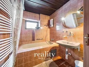 Prodej rodinného domu, Řásná, 179 m2