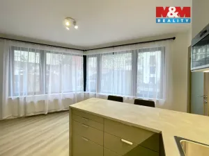 Pronájem bytu 2+kk, Praha - Košíře, Starokošířská, 43 m2