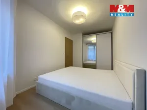 Pronájem bytu 2+kk, Praha - Košíře, Starokošířská, 43 m2