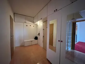 Pronájem bytu 2+kk, Praha - Řepy, Nevanova, 42 m2