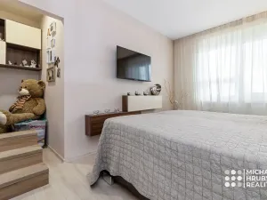 Prodej bytu 2+kk, Ostrava, Vrázova, 79 m2