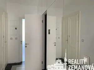 Pronájem bytu 2+1, Praha - Žižkov, Lucemburská, 52 m2