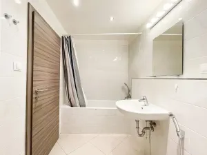 Pronájem bytu 2+kk, Praha - Holešovice, Na Maninách, 65 m2
