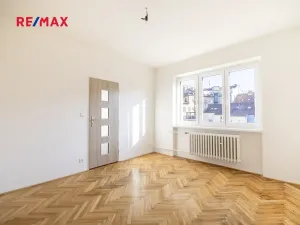 Pronájem bytu 2+1, Praha - Podolí, Podolská, 57 m2