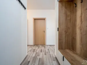 Pronájem bytu 4+kk, Praha - Vysočany, Pod Harfou, 82 m2