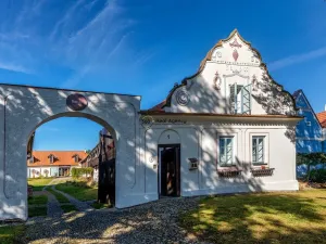 Prodej ubytování, Sedlec - Malé Chrášťany, 1420 m2