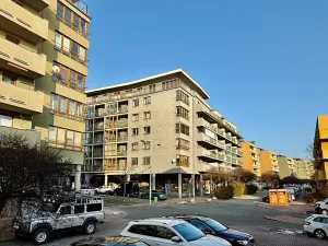 Prodej bytu 2+kk, Praha - Troja, Velká skála, 48 m2