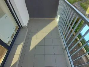 Pronájem bytu 1+kk, Praha - Hloubětín, Za černým mostem, 36 m2