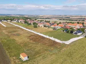 Prodej pozemku pro bydlení, Slaný, 842 m2
