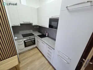 Pronájem bytu 2+kk, Liberec, Matoušova, 37 m2