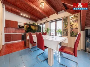 Prodej rodinného domu, Hradešín, 350 m2