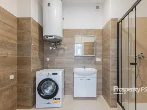 Prodej bytu 3+1, Hostinné, Dolní brána, 67 m2