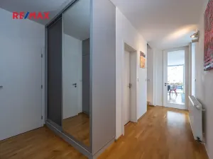 Pronájem vily, Praha - Lysolaje, 150 m2