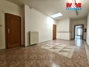 Pronájem bytu 2+kk, Opava - Město, Dolní náměstí, 94 m2