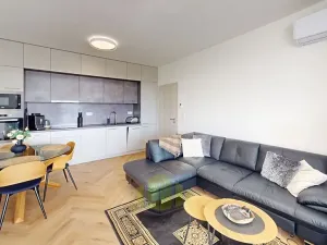 Pronájem bytu 2+kk, Olomouc, Janského, 61 m2