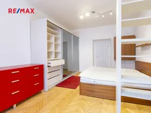 Pronájem bytu 2+kk, Pardubice, Bubeníkova, 50 m2