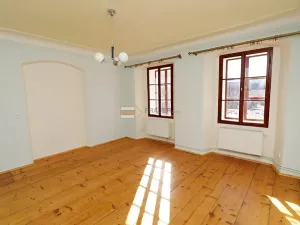 Pronájem bytu 1+1, Uhlířské Janovice, Václavské náměstí, 55 m2