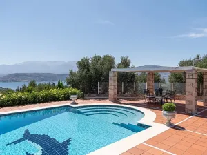 Prodej vily, Stérnes Héraklion, Řecko, 340 m2