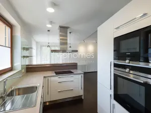 Pronájem vily, Praha - Nebušice, 335 m2