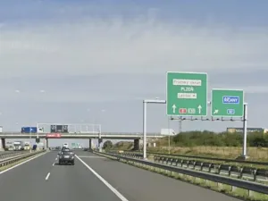 Pronájem komerčního pozemku, Praha, 2000 m2