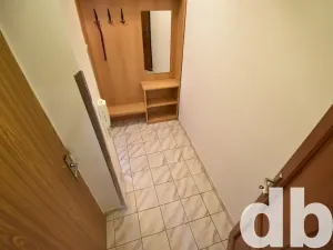 Pronájem bytu 2+kk, Karlovy Vary, Vítězná, 45 m2