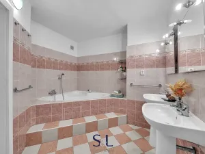 Pronájem bytu 3+1, Praha - Břevnov, Sartoriova, 108 m2