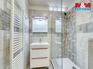 Pronájem bytu 1+1, Klatovy - Klatovy II, Pod Nemocnicí, 39 m2