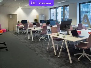 Pronájem kanceláře, Praha - Karlín, Sokolovská, 311 m2