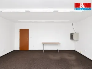 Prodej kanceláře, Hradec Králové - Slezské Předměstí, Vážní, 290 m2