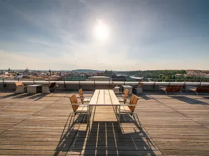 Pronájem kanceláře, Praha - Karlín, Ke Štvanici, 1200 m2