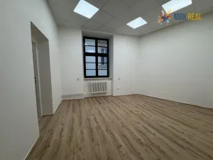 Pronájem kanceláře, Brno, Starobrněnská, 37 m2