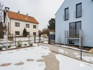 Prodej podílu bytu 3+kk, Přezletice, Zahradní, 148 m2