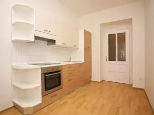 Pronájem bytu 2+kk, Praha - Vršovice, Žitomírská, 33 m2