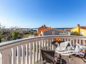 Prodej vícegeneračního domu, Medulin, Chorvatsko, Pošesi, 150 m2