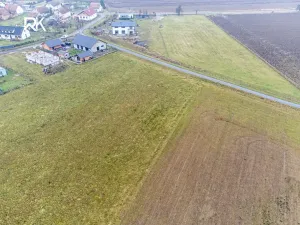 Prodej pozemku pro bydlení, Uhersko, 944 m2